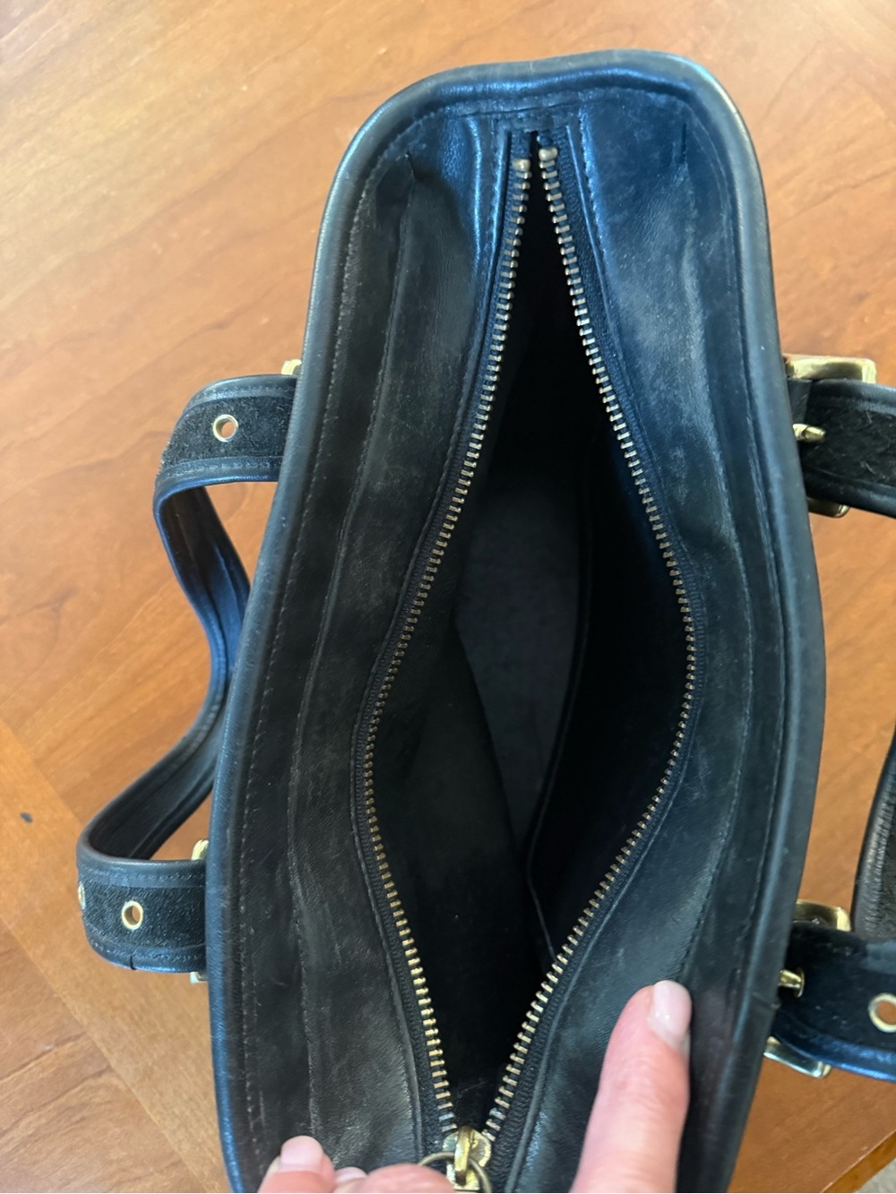Vintage Coach purse. Black. - Picture 4 of 6